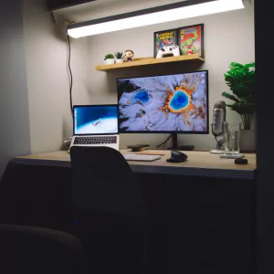 low price hot desks in Chennai