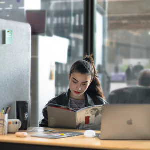 benefits of plug and play office for freelancers